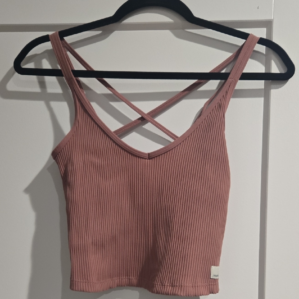 Vuori Dusty Pink Ribbed Crop Top